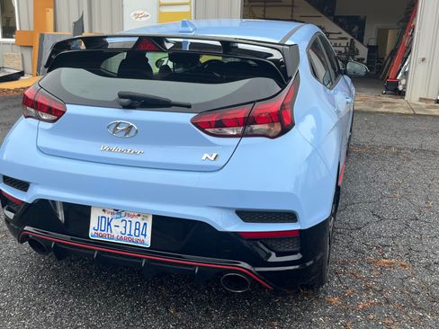 Used 2020 Hyundai Veloster N w/ Performance Package image 11