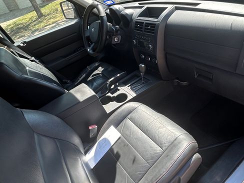Used 2011 Dodge Nitro Heat image 17