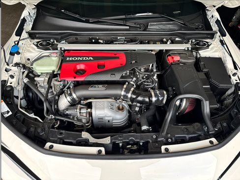 Used 2023 Honda Civic Type R image 2