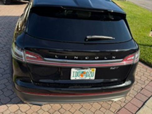 Used 2020 Lincoln Nautilus Reserve FWD image 14