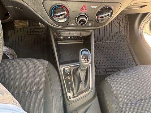 Used 2019 Hyundai Accent SE image 9