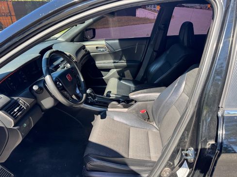 Used 2016 Honda Accord Sport image 6