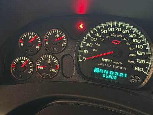 Used 2002 Chevrolet Monte Carlo SS w/ Pace Car Replica Pkg image 14