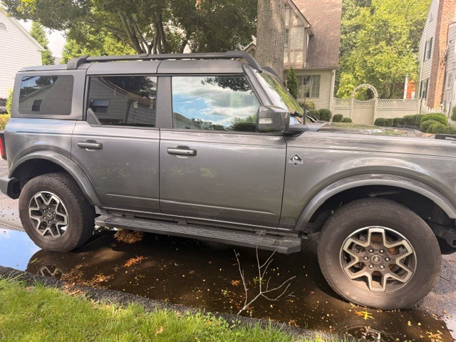 Used 2021 Ford Bronco Outer Banks AWD/4WD image 5
