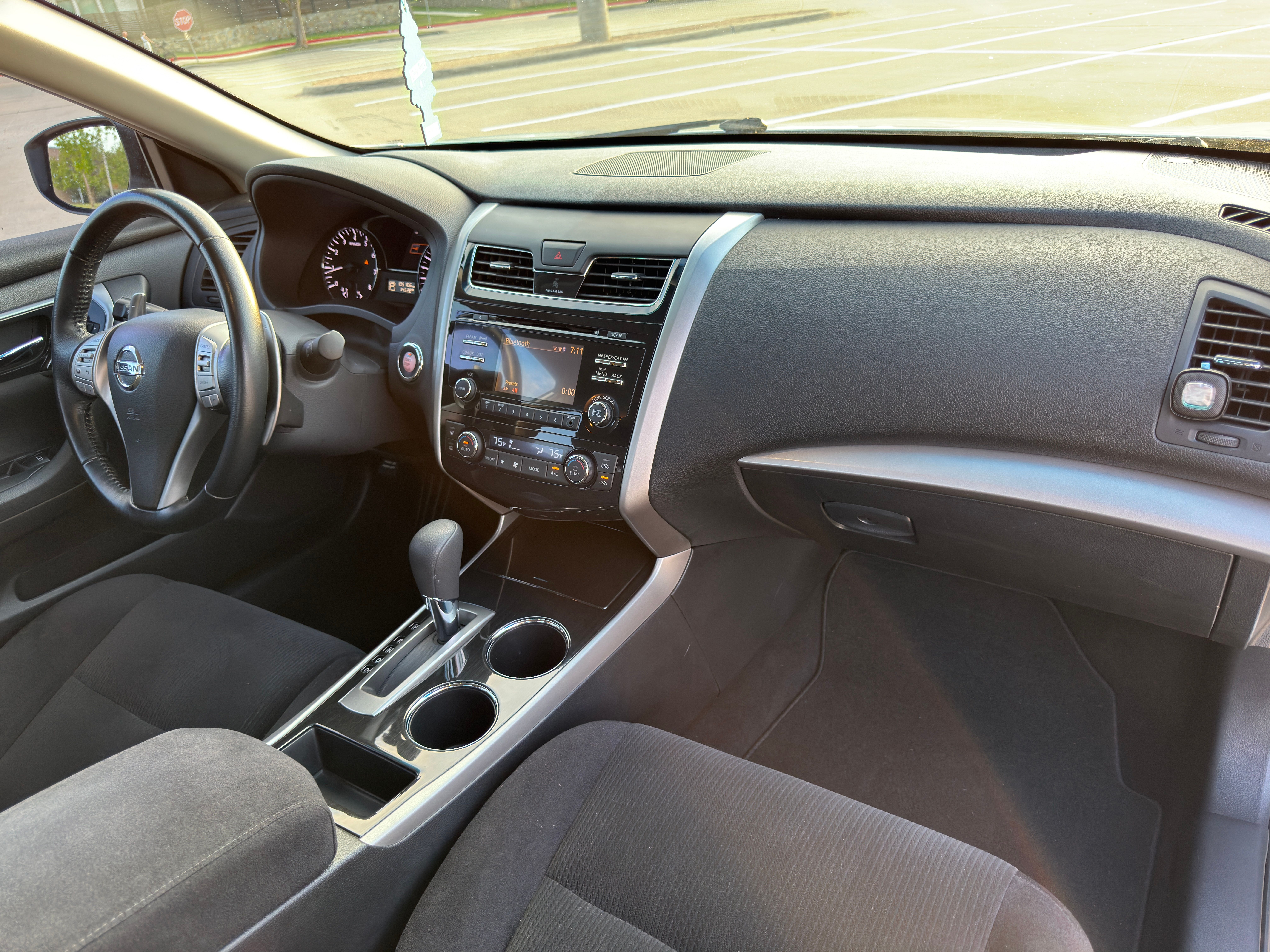 Used 2013 Nissan Altima 3.5 SV FWD image 12