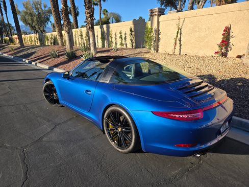 Used 2015 Porsche 911 Targa 4S image 13