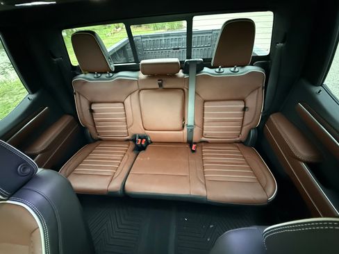 Used 2026 GMC Sierra 1500 Denali Ultimate AWD/4WD image 4