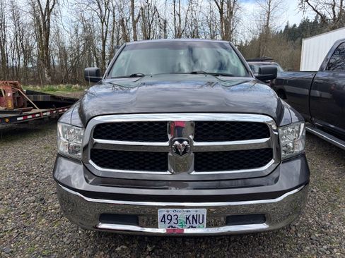 Used 2017 RAM 1500 Classic SLT image 2