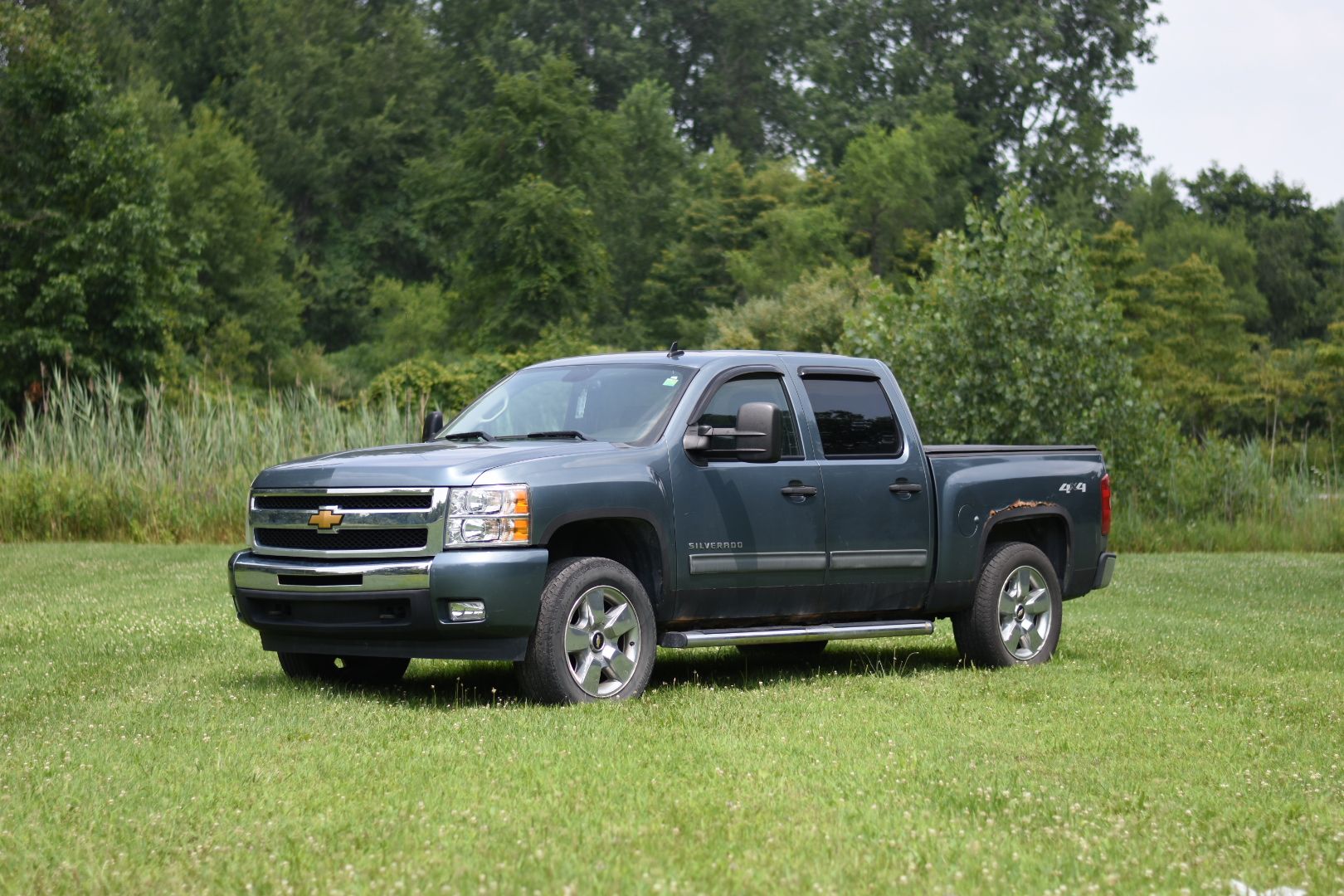 Used 2011 Chevrolet Silverado 1500 LT w/ Interior Plus Package AWD/4WD image 1