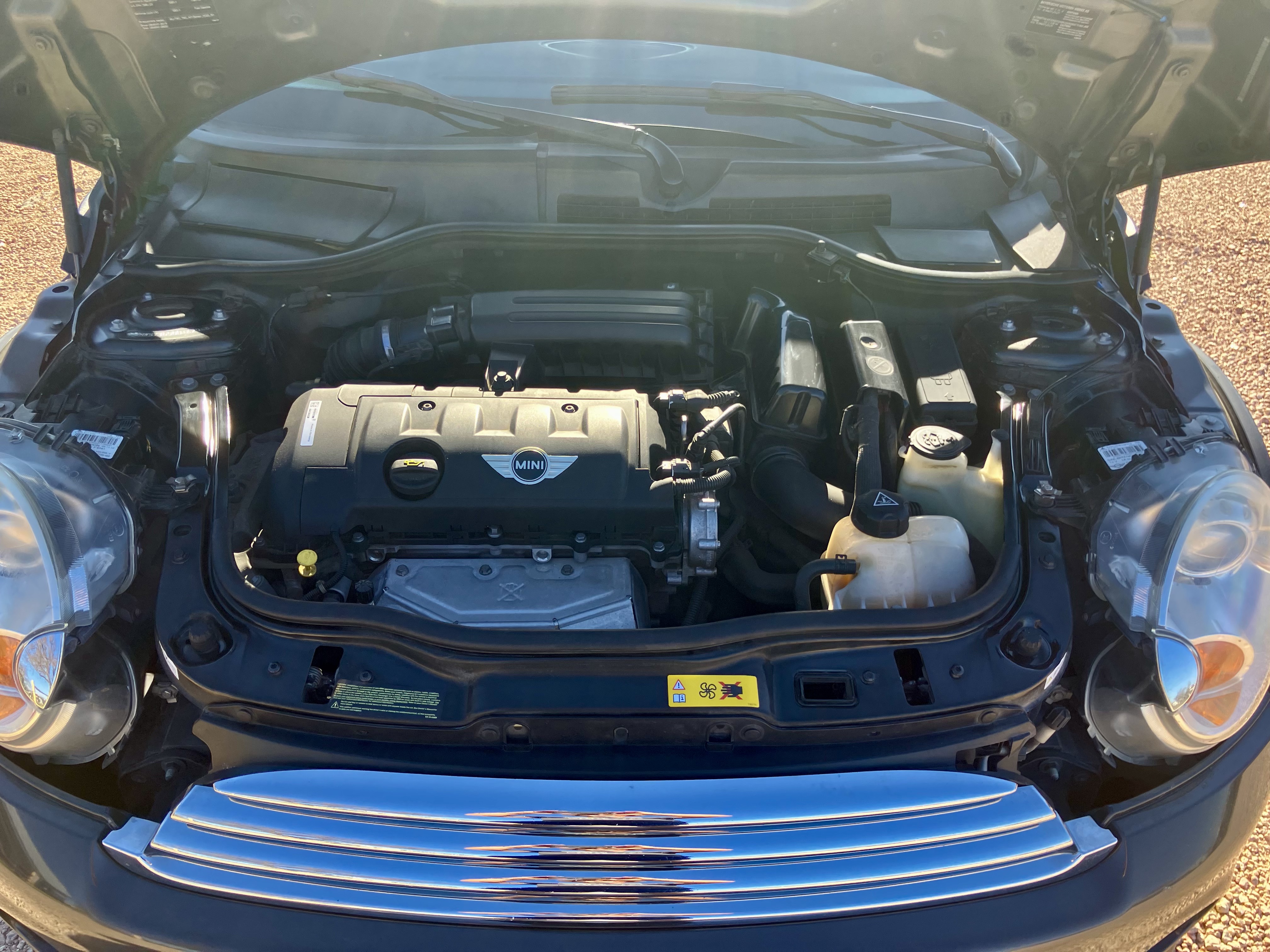 Used 2013 MINI Cooper Roadster FWD image 10