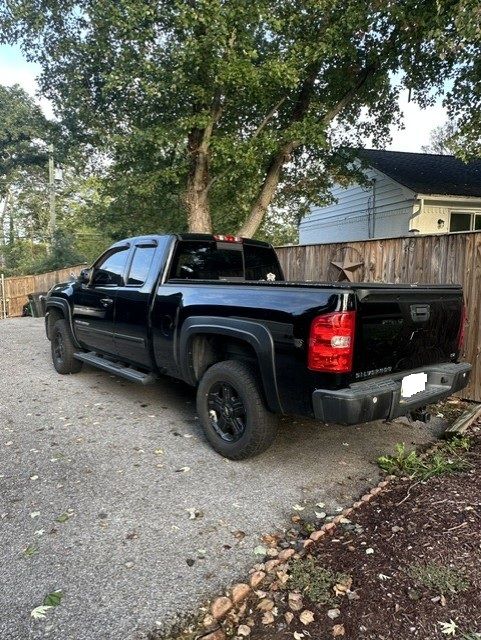 Used 2013 Chevrolet Silverado 1500 LTZ w/ LTZ Plus Package AWD/4WD image 23