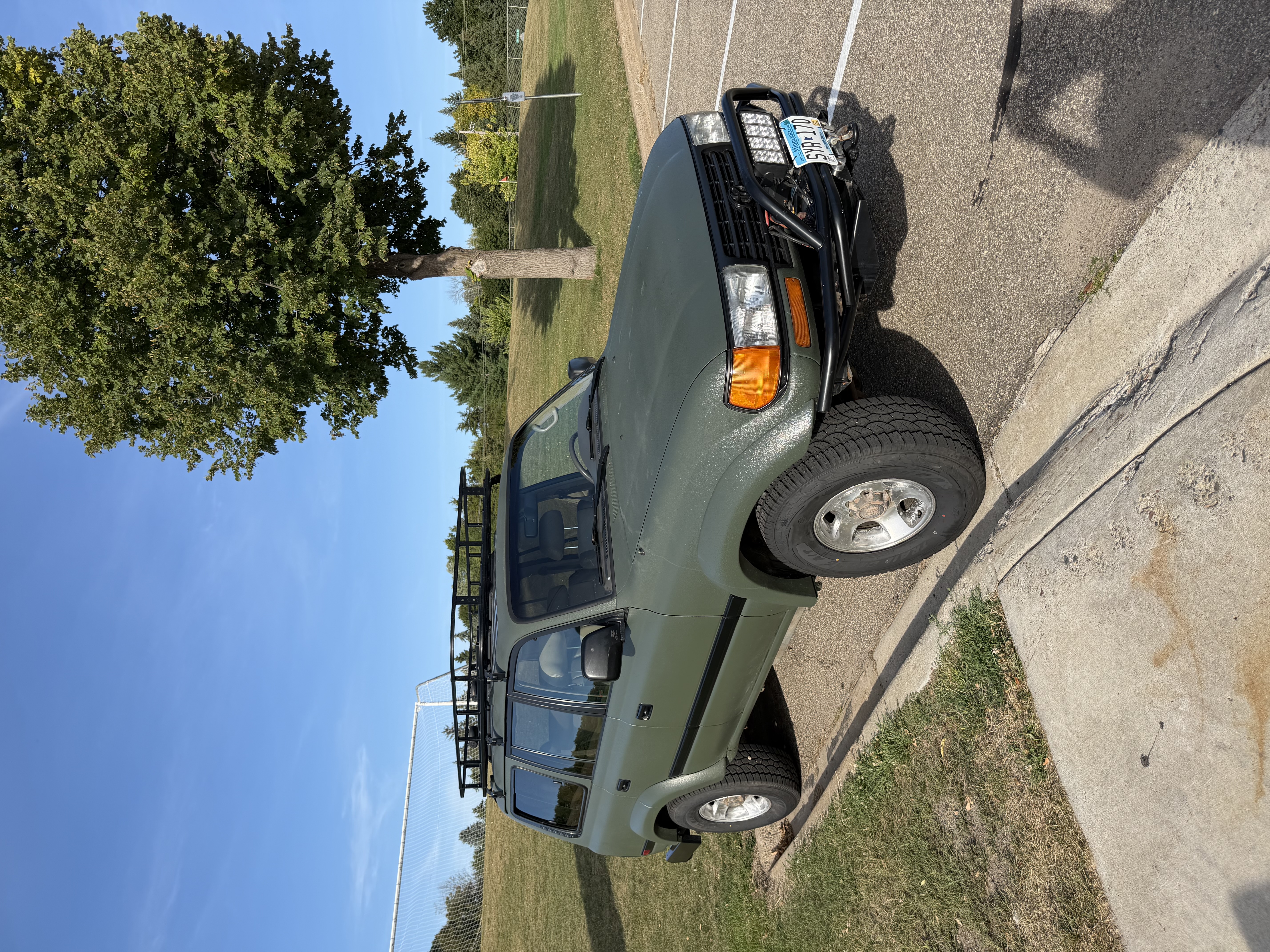 Used 1997 Toyota Land Cruiser w/ Collector's Edition Pkg AWD/4WD image 1