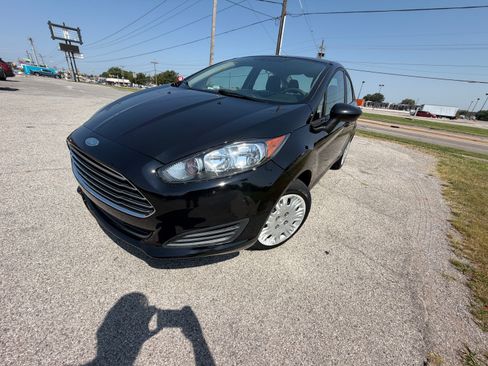 Used 2018 Ford Fiesta S FWD image 13