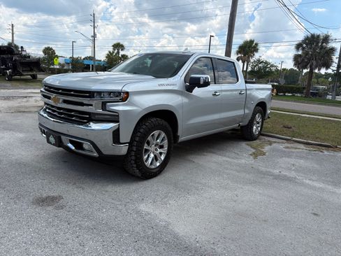 Used 2022 Chevrolet Silverado 1500 LTZ RWD image 2