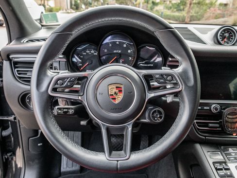 Used 2021 Porsche Macan GTS image 19