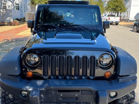 Used 2013 Jeep Wrangler Sahara image 5