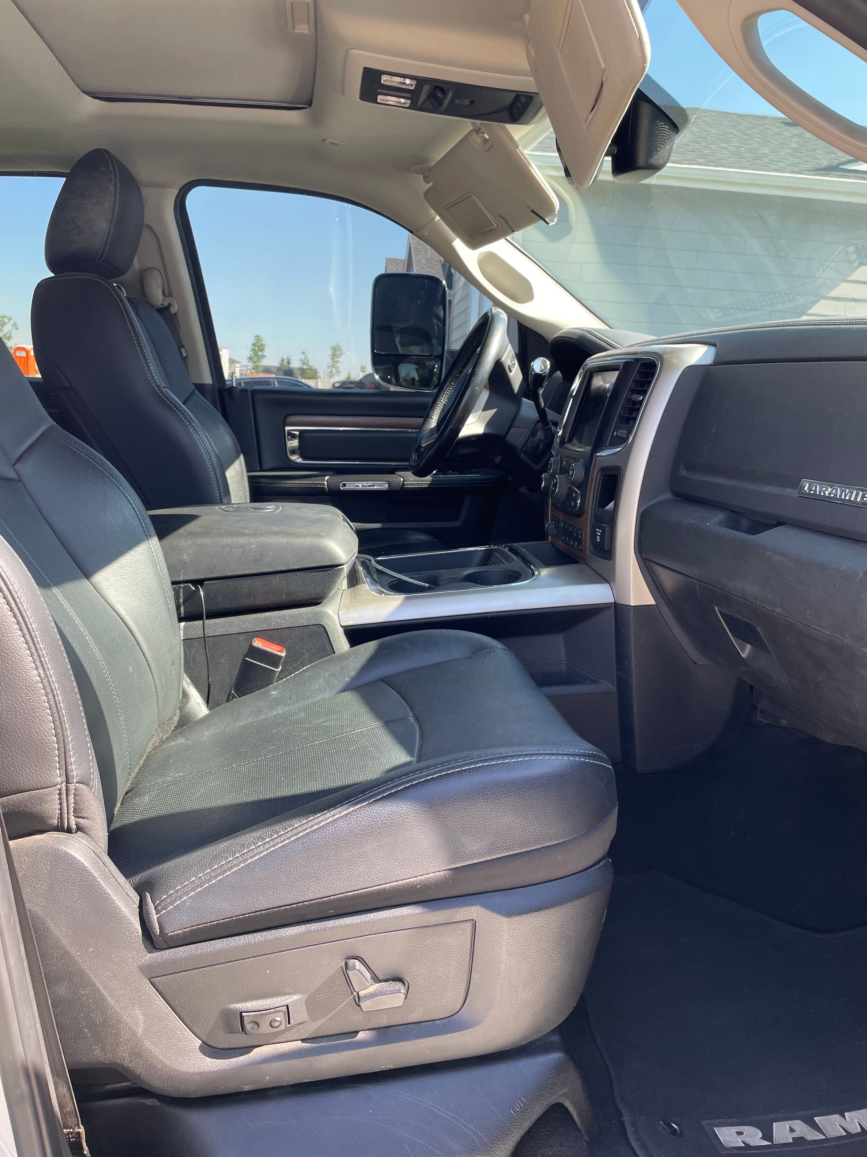 Used 2018 RAM 3500 Laramie AWD/4WD image 8