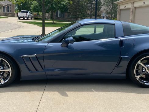 Used 2011 Chevrolet Corvette Grand Sport w/ Preferred Equipment Group RWD image 4