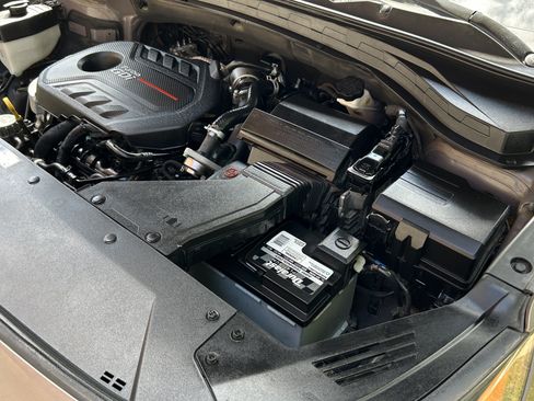 Used 2019 Hyundai Santa Fe Limited image 10