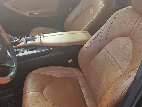 Used 2022 Toyota Avalon Limited image 19