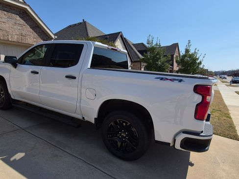 Used 2021 Chevrolet Silverado 1500 Custom w/ Rally Edition image 2