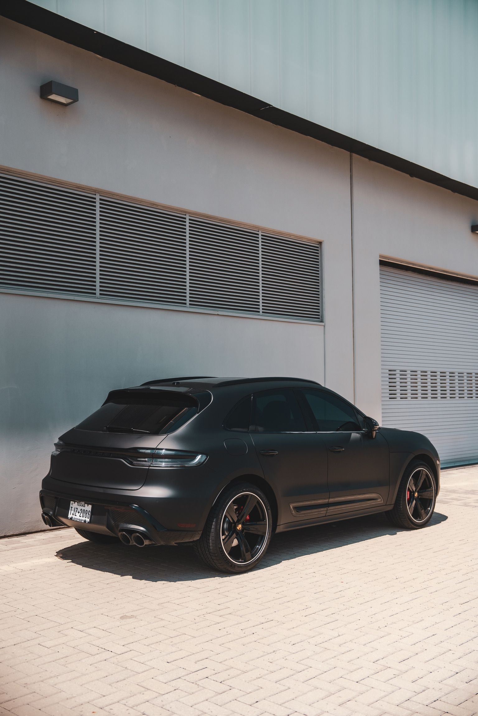Used 2024 Porsche Macan S AWD/4WD image 10
