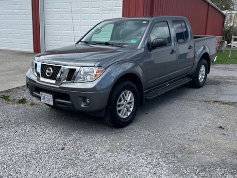 Used 2019 Nissan Frontier SV w/ Value Truck Package image 2