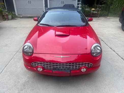 Used 2002 Ford Thunderbird RWD image 4