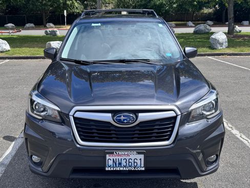 Used 2019 Subaru Forester Premium AWD/4WD image 14