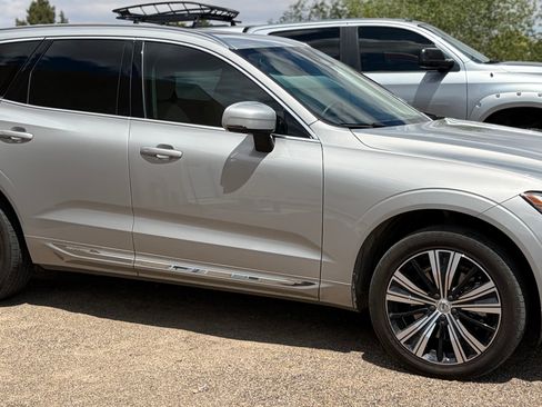Used 2022 Volvo XC60 T8 Inscription w/ Advanced Package AWD/4WD image 2