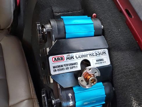 Used 2009 Jeep Wrangler X image 9