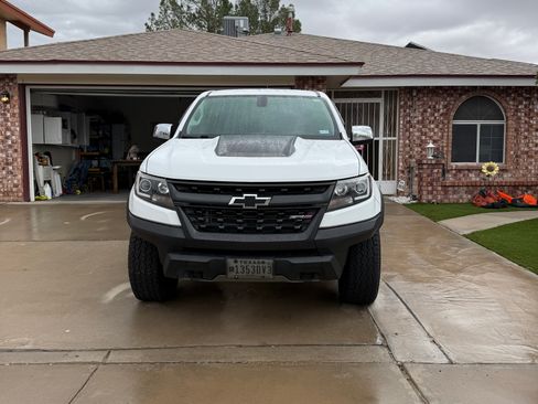 Used 2017 Chevrolet Colorado ZR2 image 4