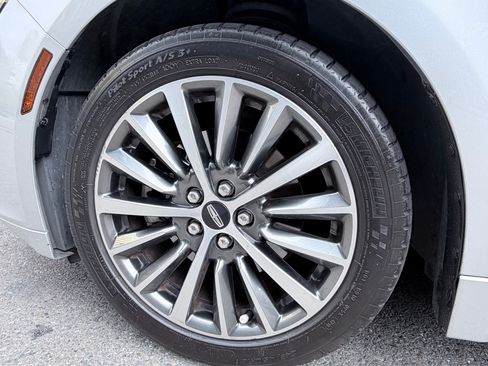Used 2018 Lincoln MKZ Premiere FWD image 17