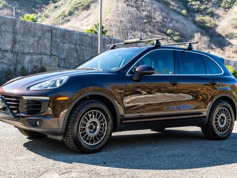 Used 2016 Porsche Cayenne Diesel AWD/4WD image 10