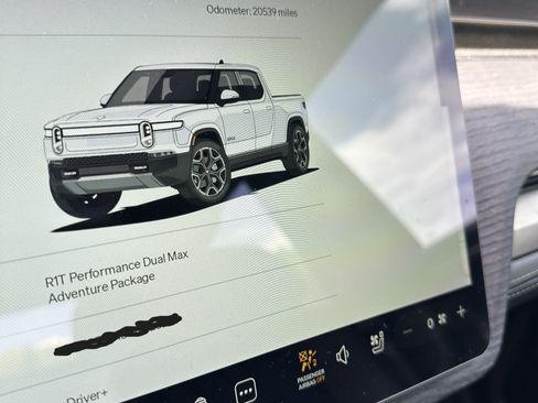 Used 2023 Rivian R1T Adventure AWD/4WD image 8