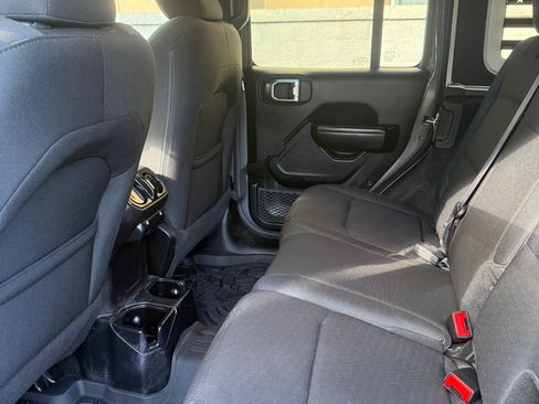 Used 2019 Jeep Wrangler Unlimited Sport S AWD/4WD image 20