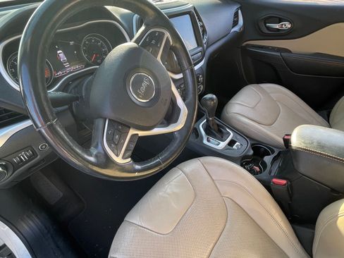 Used 2015 Jeep Cherokee Limited w/ Luxury Group image 9