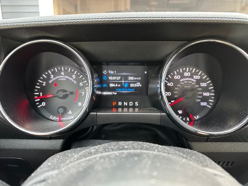 Used 2017 Ford Mustang Coupe RWD image 6