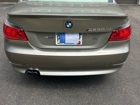 Used 2007 BMW 530xi Sedan AWD/4WD image 4