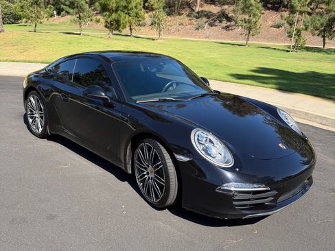 Used 2016 Porsche 911 Carrera 4 Black Edition image 11