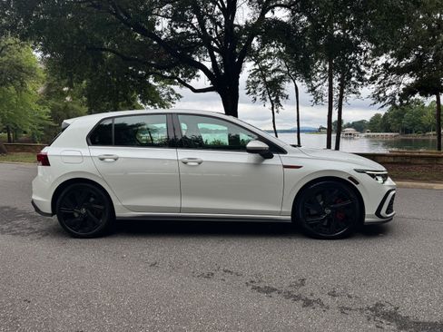 Used 2022 Volkswagen GTI SE FWD image 2