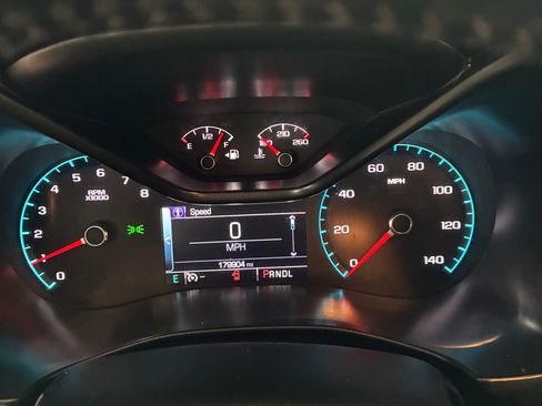 Used 2017 Chevrolet Colorado Z71 image 9