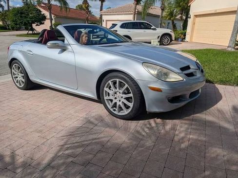 Used 2005 Mercedes-Benz SLK 350 image 1