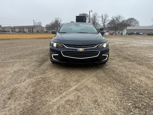 Used 2016 Chevrolet Malibu Premier w/ Driver Confidence Package II image 8