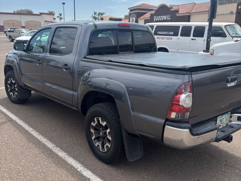Used 2011 Toyota Tacoma PreRunner w/ SR5 Pkg #2 RWD image 5