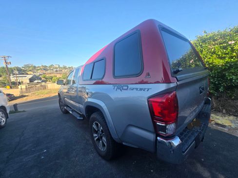 Used 2016 Toyota Tacoma TRD Sport w/ Towing Package RWD image 25