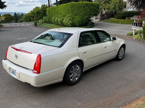 Used 2010 Cadillac DTS Premium w/ Driver Awareness Package FWD image 2