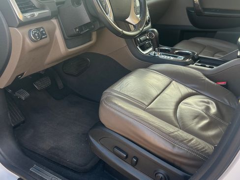 Used 2016 GMC Acadia SLT image 10