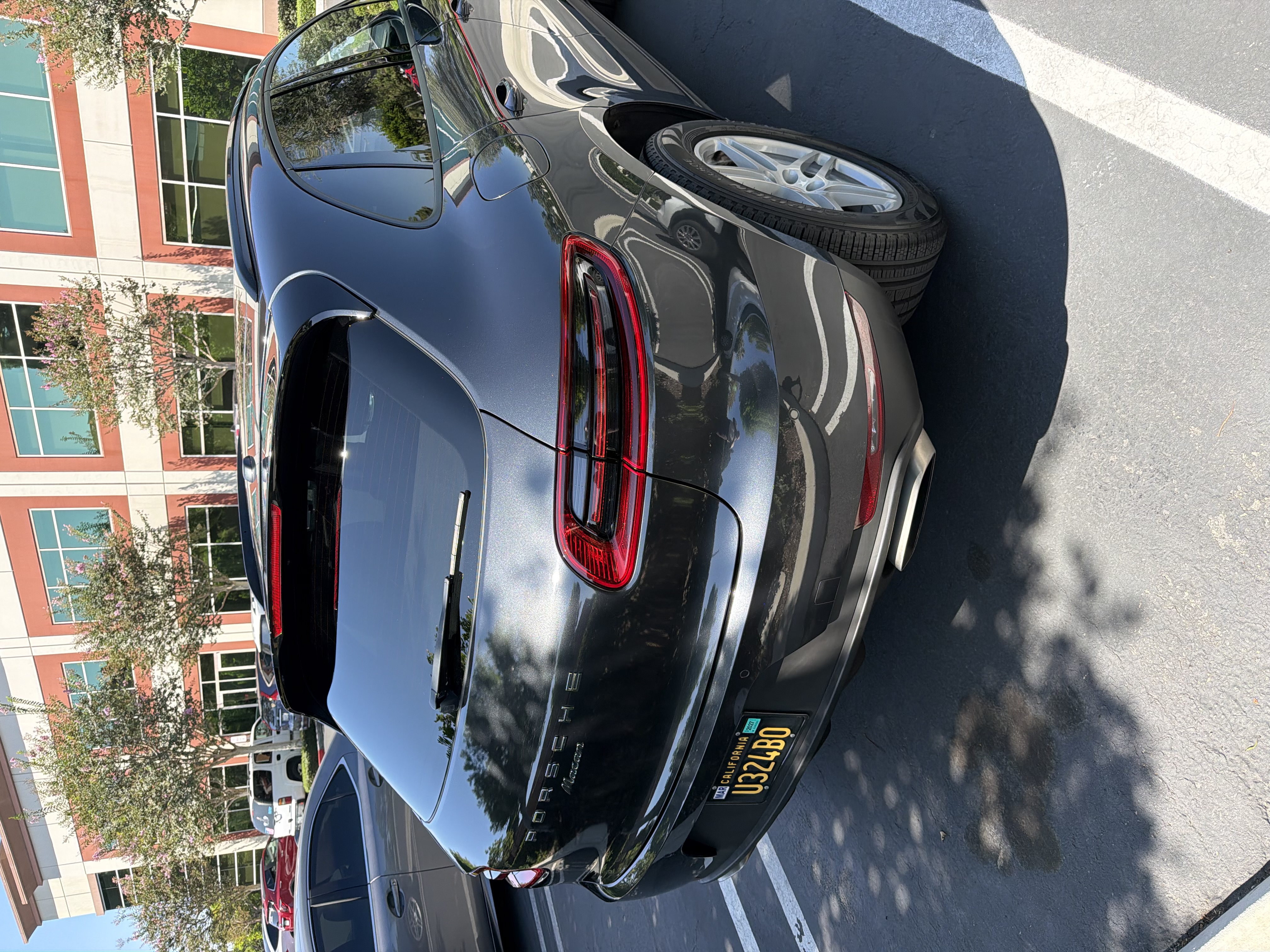 Used 2018 Porsche Macan Sport Edition AWD/4WD image 13
