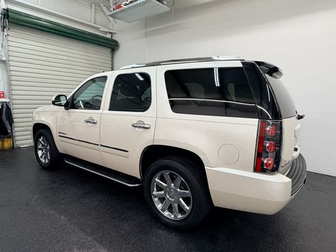 Used 2014 GMC Yukon Denali image 6